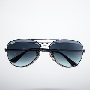 Ray Ban Aviator Sunglasses Unisex Black / Gradient